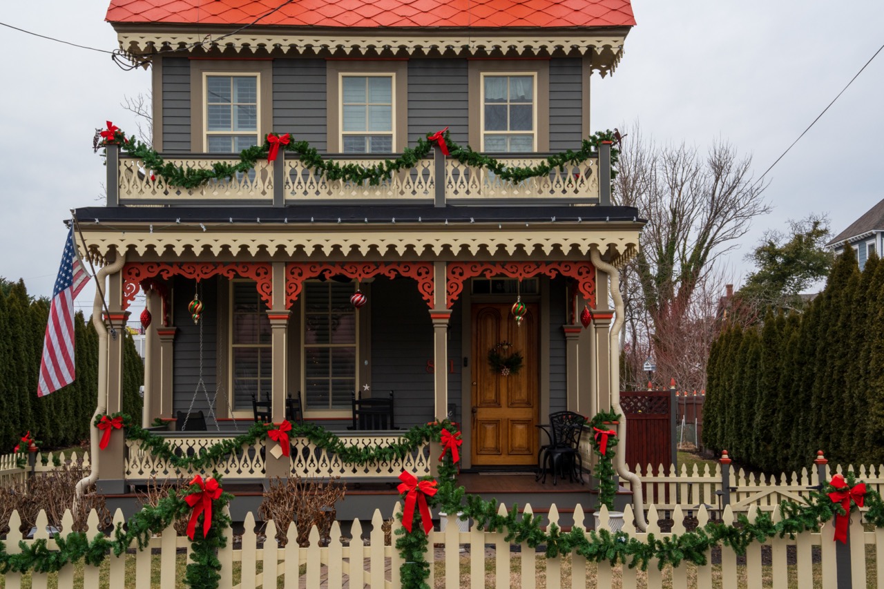 Classic Front Porch on Washington Street